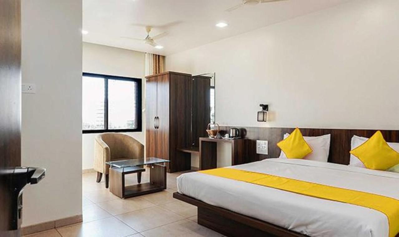 Fabhotel Karishma Palace Supe Exterior photo